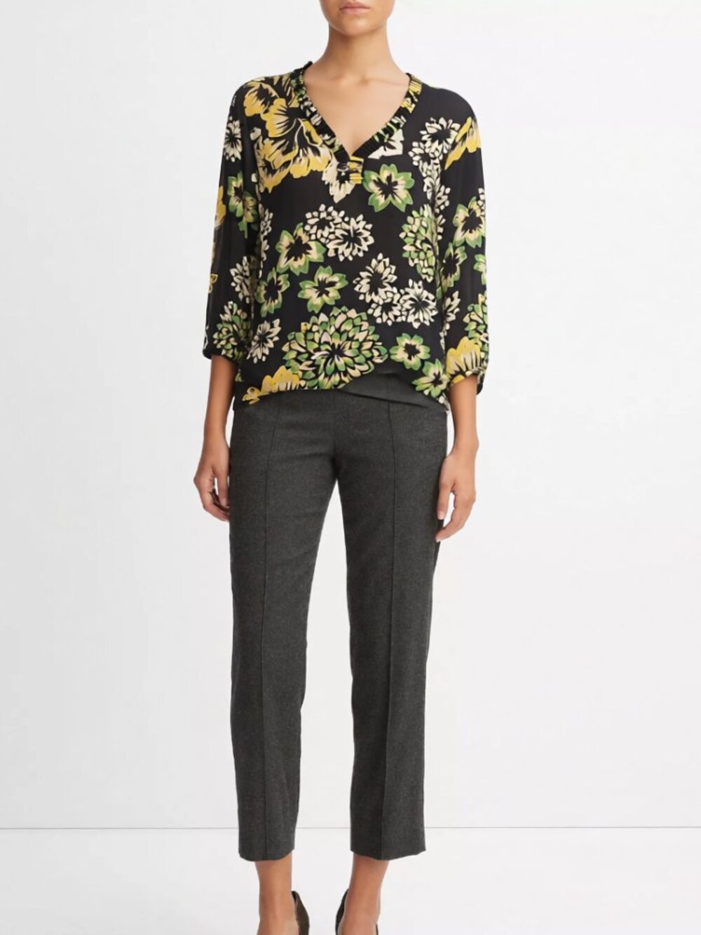Banana Republic Navy Blue floral print V-neck tunic in size Large